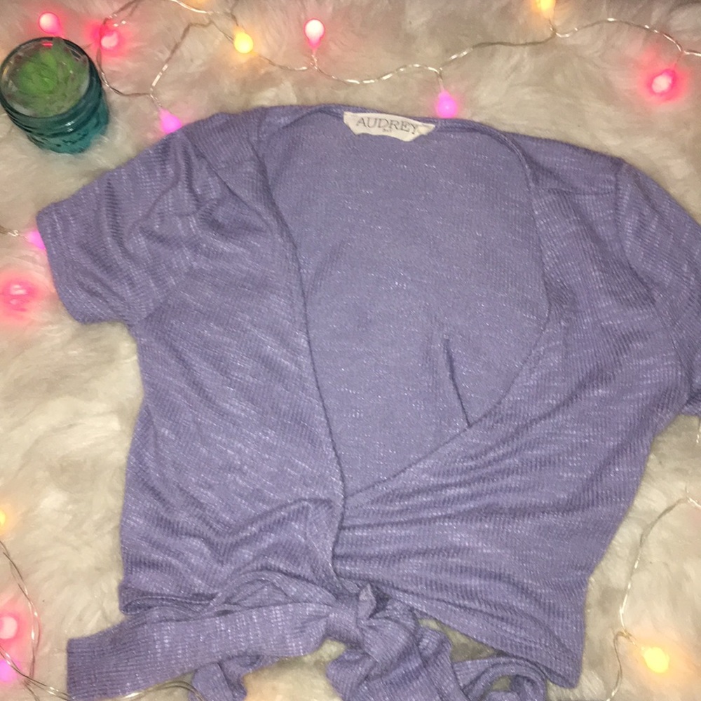 Audrey 3+1 periwinkle cropped tie wrap top